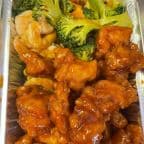 Best Lover's Chicken + Shrimp Broccoli Box情人鸡+芥兰虾 in Sulphur Springs, TX